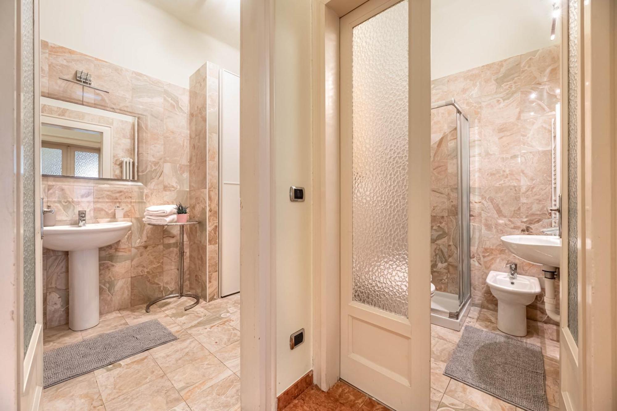 Piazza Isolo Central Apartment Верона Екстериор снимка